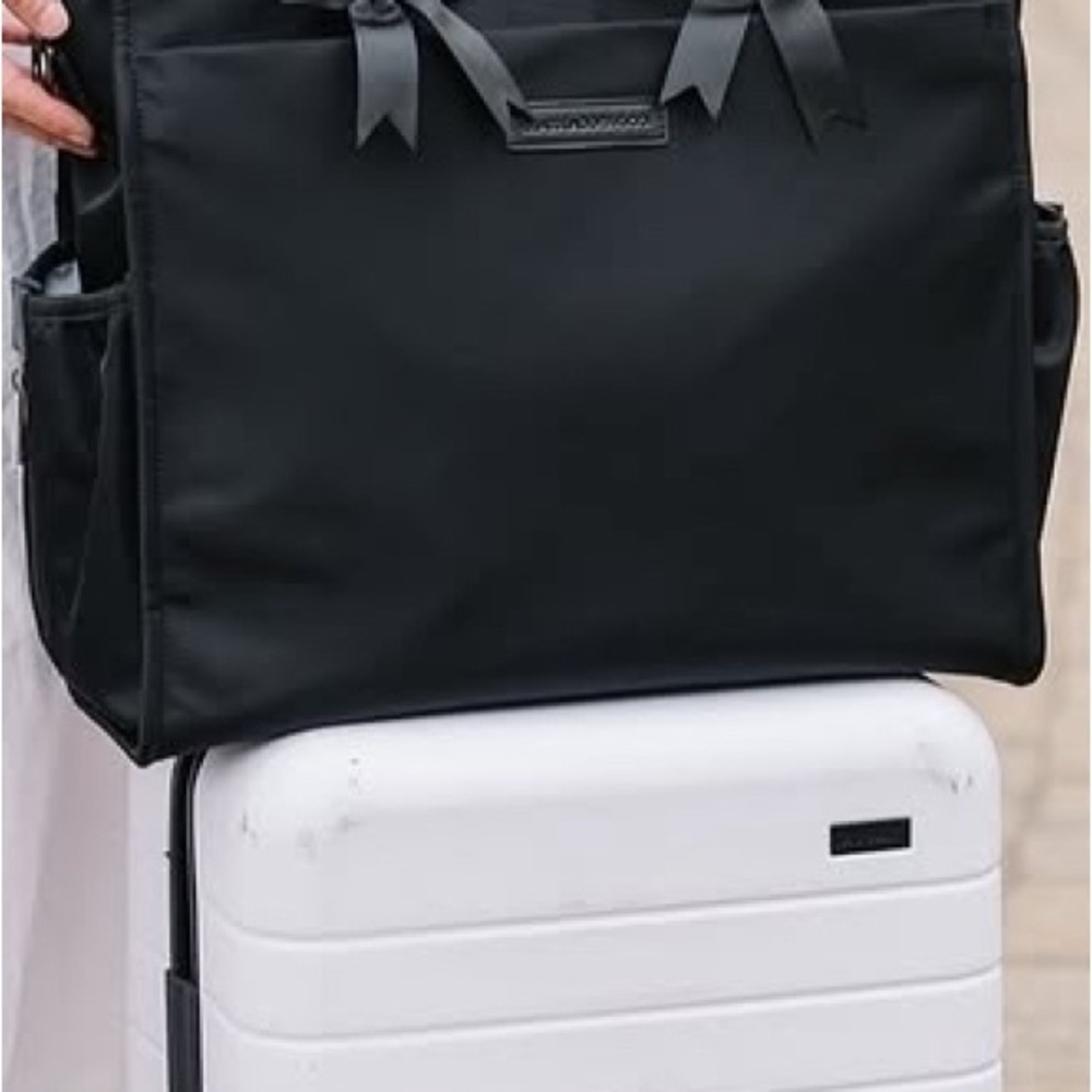 NWT Black Nylon Megan Tote Glass Ladder & Co. - Picture 5 of 12